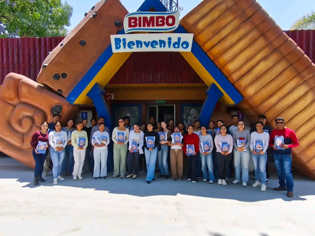 Estudiantes en práctica contable